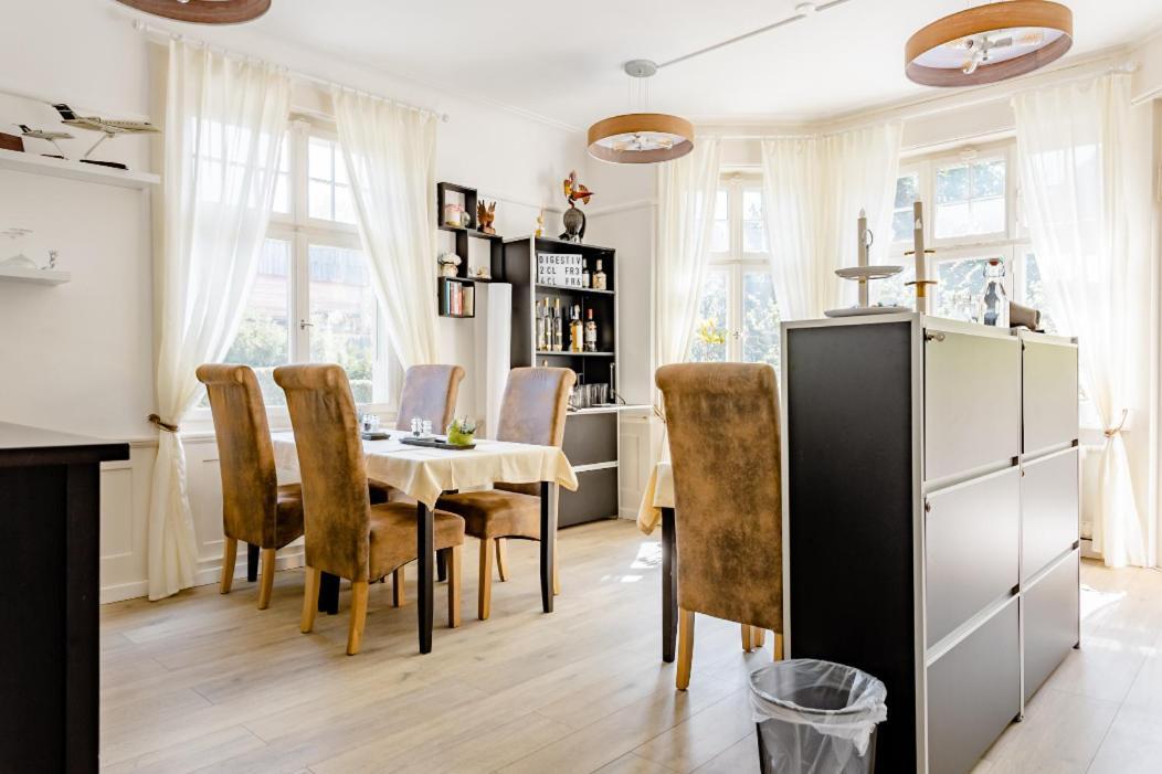 Max Aviation Villa & Apartments Bern Exterior photo